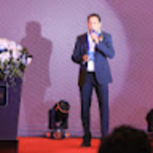 Meet your Posher, Lawrence